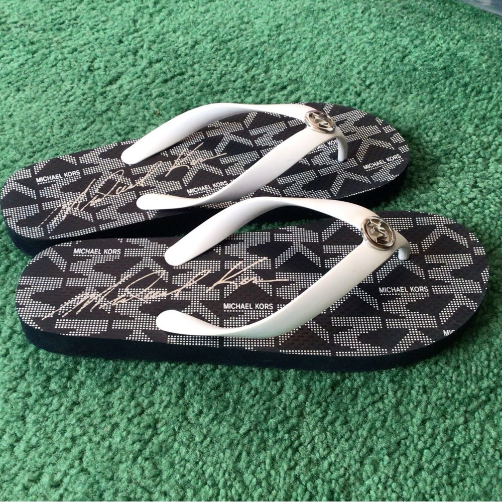 Michael Kors Flip flops